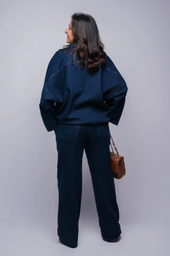 BLUSA FEMININA DE MOLETOM JEANS OVERSIZED COM MEIO ZÍPER - CLARA ASSIS - comprar online