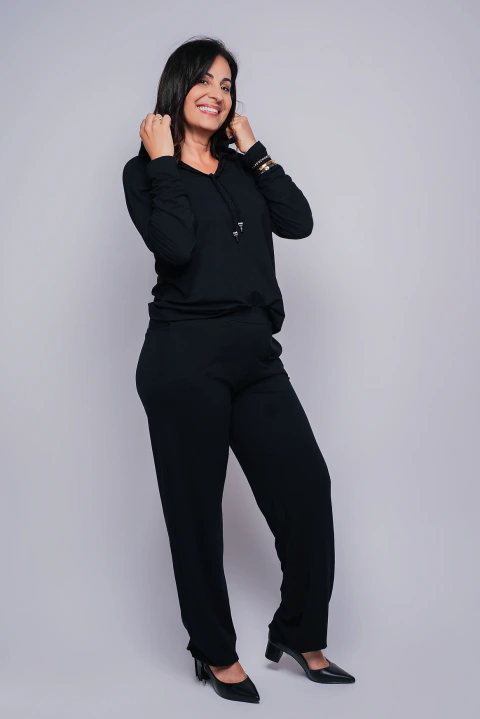 CALÇA MOLETINHO PRETA FEMININA CORTE RETO CINTURA ALTA - CLARA ASSIS