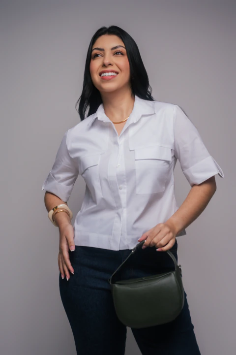 CAMISA FEMININA BRANCA MANGA CURTA TRICOLINE- CLARA ASSIS