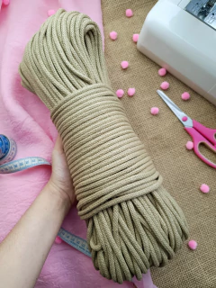 Cordão especial 1 - ráfia - 6mm - 100 metros na internet