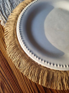Plato de sitio yute con flecos - comprar online