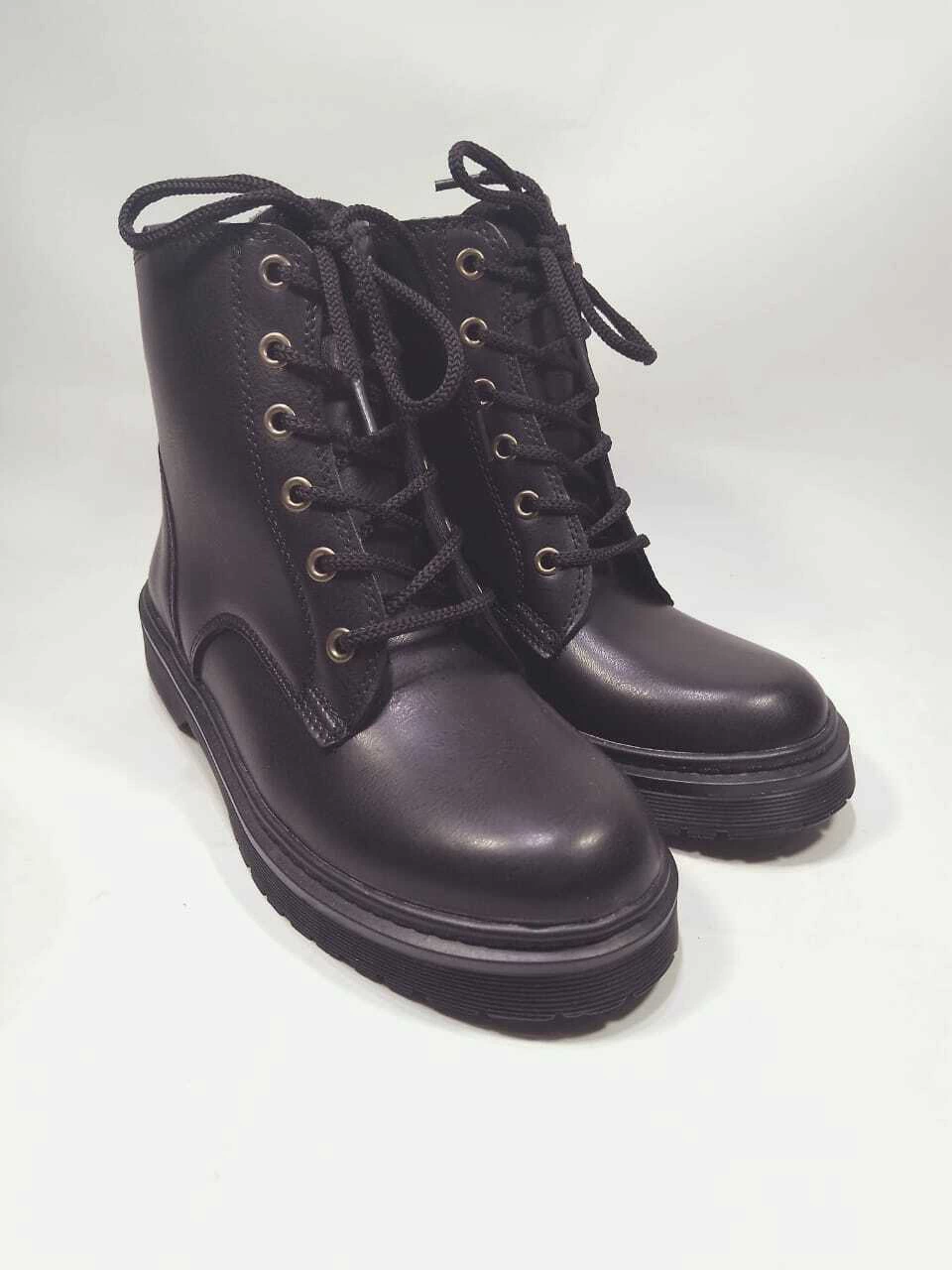 Borcegos / Negro Pu
