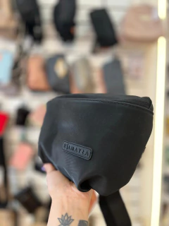 Riñonera bolsito Amayra negro - comprar online