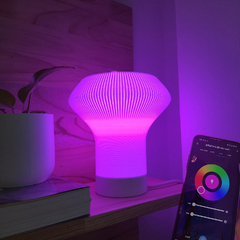 io | Lámpara de mesa en internet