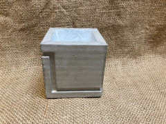 Imagen de Macetas Cemento De Diseño. 8x8x18. Autor Diseñador