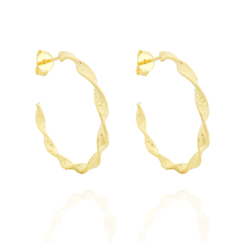 Brinco Argola Torcida 2,5cm Banhado a Ouro