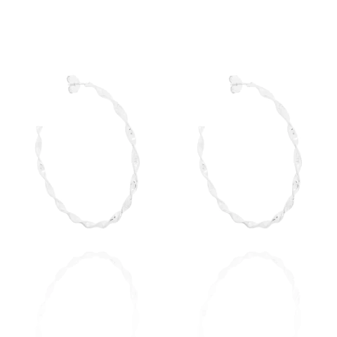 Brinco Argola Torcida 5cm Banhado a Prata