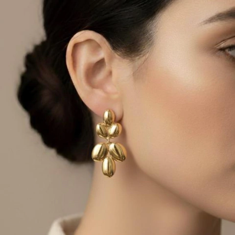 Brinco Longo Folhas Lisas Banhado a Ouro - comprar online