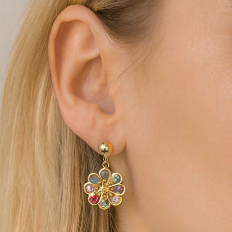Brinco Flor Com Pétalas Coloridas Banhado a Ouro