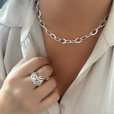 Anel Trançado Vazado Liso Banhado a Prata