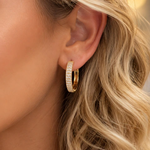 Brinco Argola Cravejado Zircônias Banhado a Ouro 18k