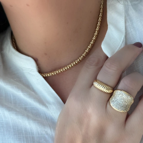 Anel Largo Luxo Microzircônias Cristais Banhado a Ouro