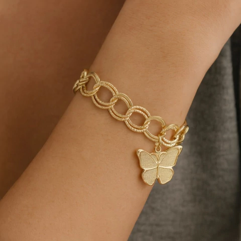 Pulseira Elos Largos Duplos Com Borboleta Banhada a Ouro