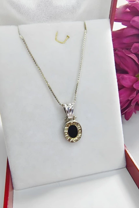 Cadena y dije bvlgari plata y oro