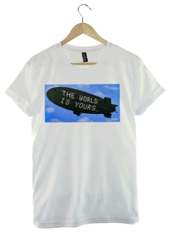 Remera The World is Yours