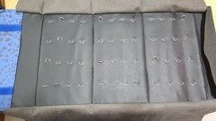 PAÑO EXHIBIDOR DIJES 60CM X 28CM