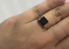 AG 136 Anillo Piedra Cuadrada Negra Plata y Oro