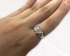 AG 453 Anillo con Brillos Blanco Plata y Oro
