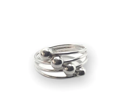 CRI 567 Anillo Triple Bolitas Plata 925 en internet