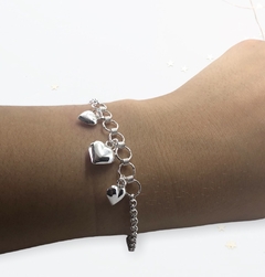 7.3 gr Pulsera con Dijes Corazon y Cascabel Plata Italiana - Stal Joyas