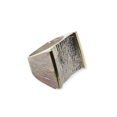AV 599 Anillo de Diseño Cuadrado Plata y Oro en internet