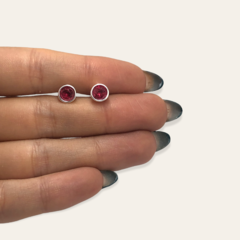 1.7 gr Aros Redondos (7 mm) Piedra Fucsia Plata Italiana - comprar online