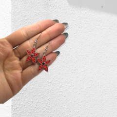 3143 Aros Colgantes Forma Flor Roja Acero Quirúrgico - comprar online