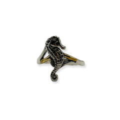 MAAN 34 Anillo Caballito de Mar Plata y Oro
