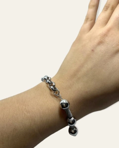 8692 Pulsera Rolo Bolitas Acero Quirúrgico - comprar online