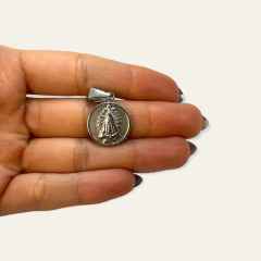 6098 Dije Virgen de Lujan Acero Quirúrgico - comprar online