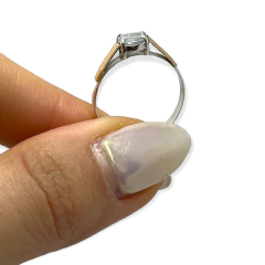 SE 5 Anillo Piedra Solitaria Blanca con Grifa Rose Plata y Oro/Rose en internet
