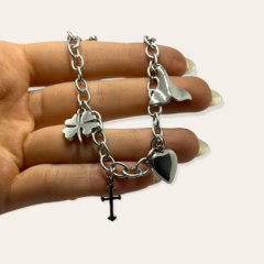 8106 Pulsera con Dijes y Cierre Marinero Acero Quirúrgico - comprar online