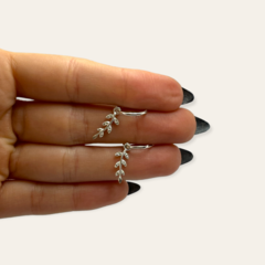 ART 2 Aro Argolla con Dije Forma Hoja Trepadora Plata 925 - comprar online