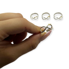 LARA 12 Anillo Infinito Plata y Oro