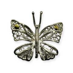 LARA 17 Dije Mariposa Plata y Oro en internet