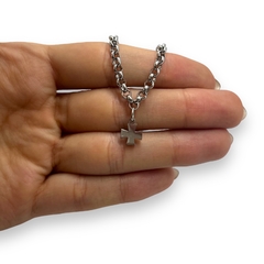 S/C Pulsera con Dijes Cruz Acero Quirúrgico - comprar online