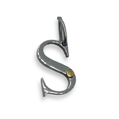 10002 Letras Iniciales Grandes con Detalle Dorado Acero Quirúrgico - Stal Joyas