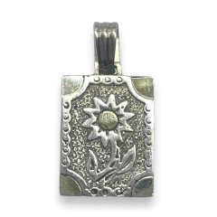 LOLA-4 Dije Flor / Ultimas Unidades (22mm) Plata y Oro