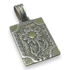 LOLA-4 Dije Flor / Ultimas Unidades (22mm) Plata y Oro - comprar online