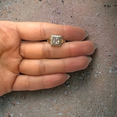AG 425 Anillo Piedra Cuadrada Blanca (11 mm) Plata y Oro en internet