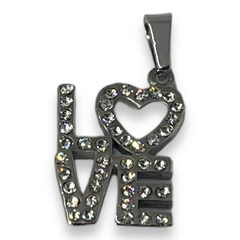 5851 Dije "Love" con Cubics (15x23mm) Acero Quirúrgico