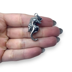5925 Dije Caballo de Mar Inflado (15x35 mm) Acero Quirúrgico en internet