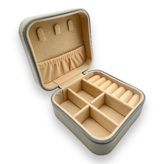 Estuche Premium Cuadrado (9,5 cm) Color Gris en Cuerina (X1 Unidad) - comprar online