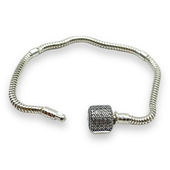 9 / 9.1 gr Pulsera Premium Para Charms - Broche Ovalado con Cubics Plata Italiana (18/17/16 cm) - comprar online