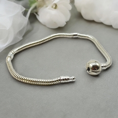 9.60 gr Pulsera Premium Para Charms - Broche Circular Plata Italiana (19 cm)