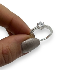 2.2 gr Anillo Ideal Compromiso Cubics Blancos Plata Italiana (Sin Estuche) en internet