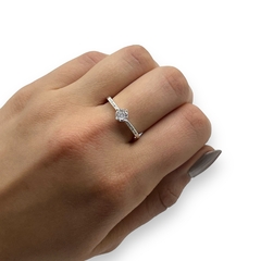 2.2 gr Anillo Ideal Compromiso Cubics Blancos Plata Italiana (Sin Estuche) - Stal Joyas