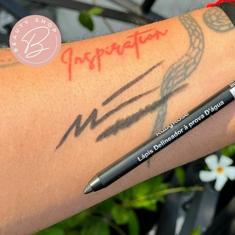 LAPIZ DELINEADOR CRAYON NEGRO BY RUBY ROSE