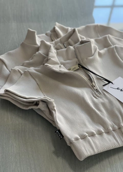 Imagen de Zipped Crop Sport (mangas cortas)