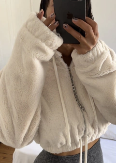 Campera Hoodie Crop Skin en internet